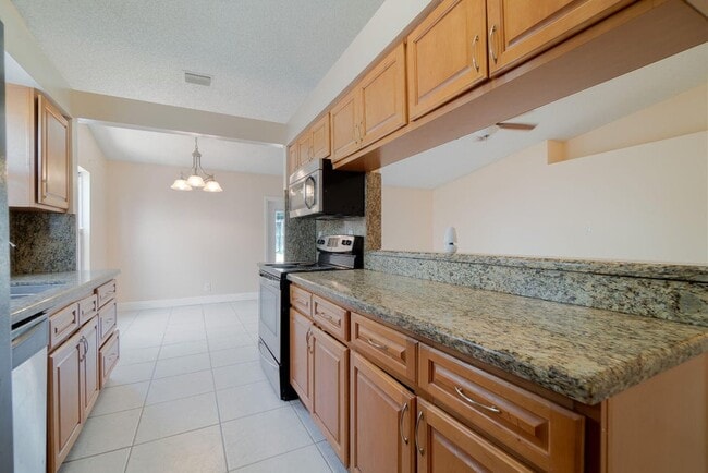 14 Misty Meadow Dr in Boynton Beach, FL - Building Photo - Building Photo
