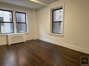 WEST 68 STREET in New York, NY - Building Photo - Building Photo