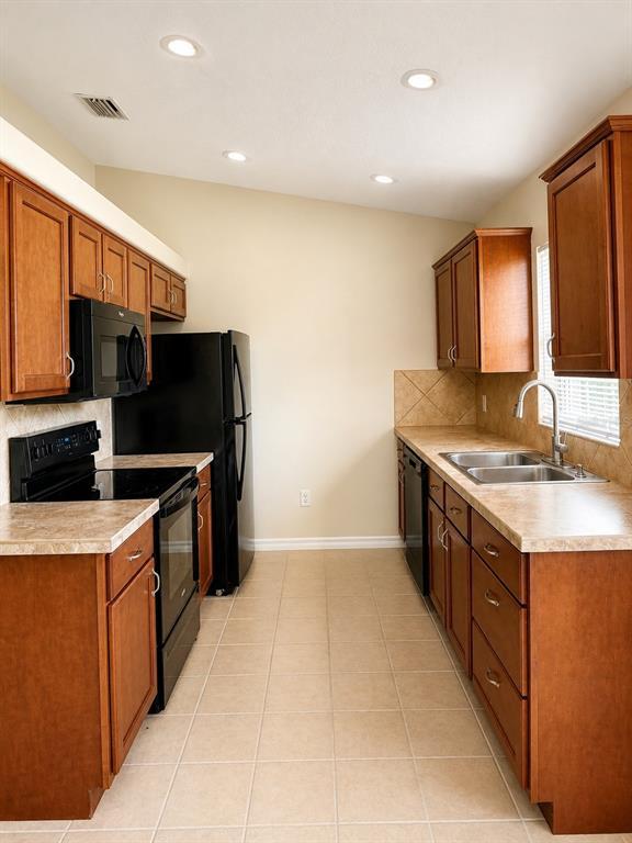 8721 SE 157th St in Summerfield, FL - Building Photo - Building Photo