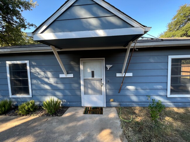 property at 3112 Pueblo Trail