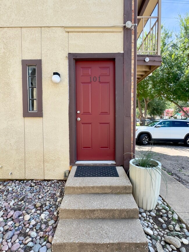property at 4000 Rawlins St