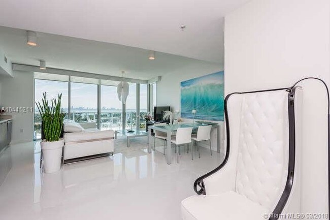 6700 Indian Creek Dr-Unit -# PH7 in Miami Beach, FL - Building Photo - Building Photo