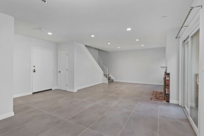 6145 Whitsett Ave, Unit 3 in North Hollywood, CA - Foto de edificio - Building Photo