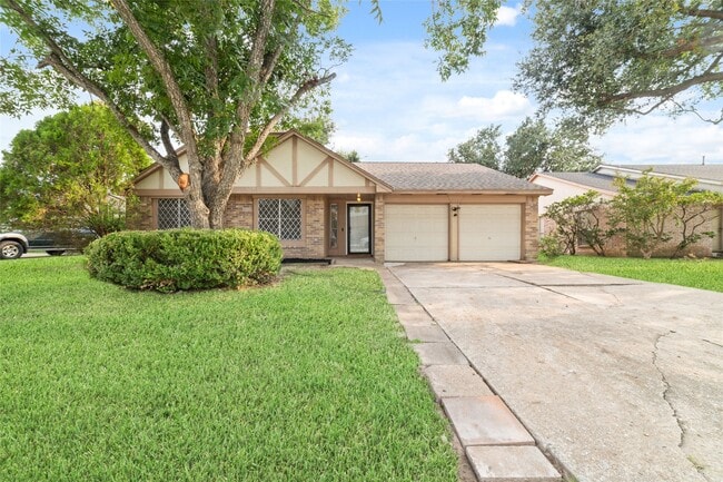 17003 Summer Dew Ln in Houston, TX - Building Photo - Building Photo