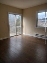 17 Wallis Ave, Unit 2 in Jersey City, NJ - Building Photo - Building Photo