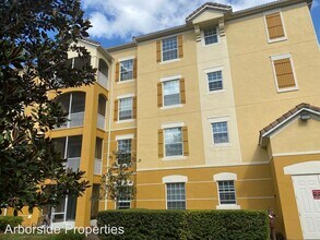 3314 Robert Trent Jones Dr-Unit -#207 in Orlando, FL - Building Photo - Building Photo