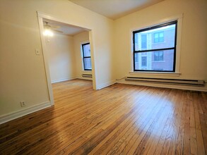 812 W Waveland Ave, Unit #821-3N in Chicago, IL - Foto de edificio - Building Photo