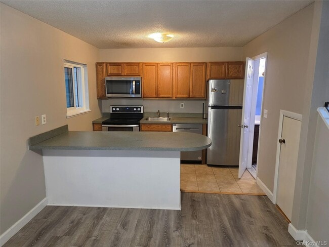 property at 4 Hudson Heights Dr