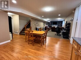 2 Owen St in Ingersoll, ON - Building Photo