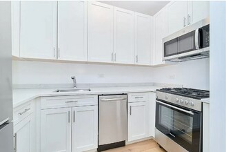 226 E 22nd St-Unit -1 in New York, NY - Building Photo - Building Photo
