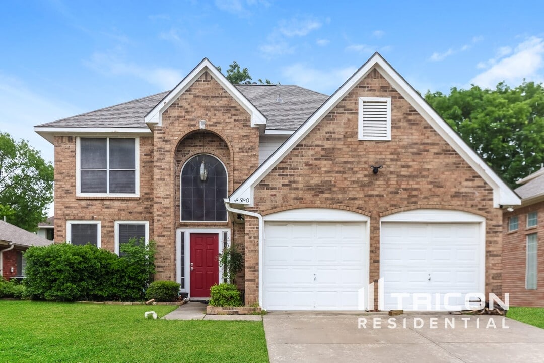 2320 Mapleleaf Ln in Flower Mound, TX - Building Photo