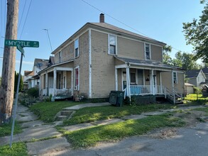 802 1/2 N Mulberry St in Muncie, IN - Building Photo - Building Photo