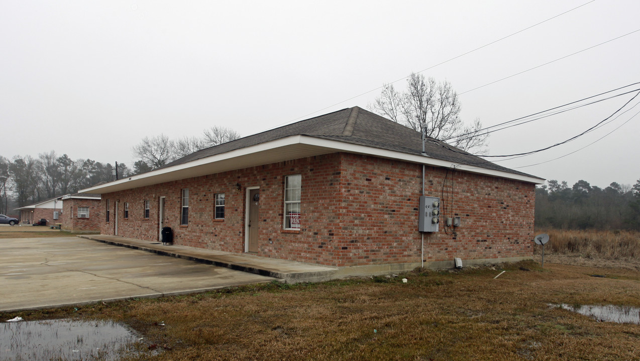 Barry Court in Hammond, LA - Building Photo