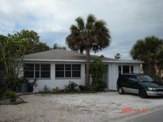 603 Madison Ave in Cape Canaveral, FL - Building Photo - Building Photo