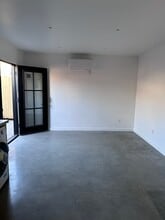 1754 W 37th Dr in Los Angeles, CA - Building Photo - Building Photo