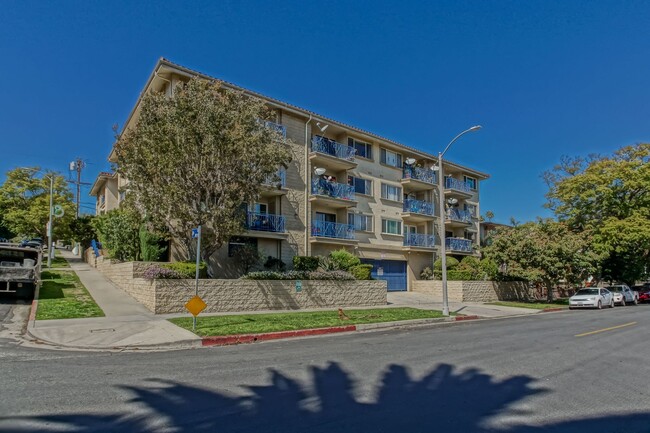 1110 W 10th St in Los Angeles, CA - Building Photo - Building Photo