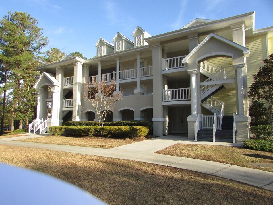 330 S Middleton Dr in Calabash, NC - Building Photo