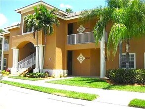 8356 Mulligan Cir in Port St. Lucie, FL - Building Photo - Building Photo