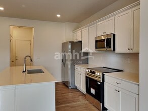 9169 Henley Ave in Reynoldsburg, OH - Building Photo - Building Photo
