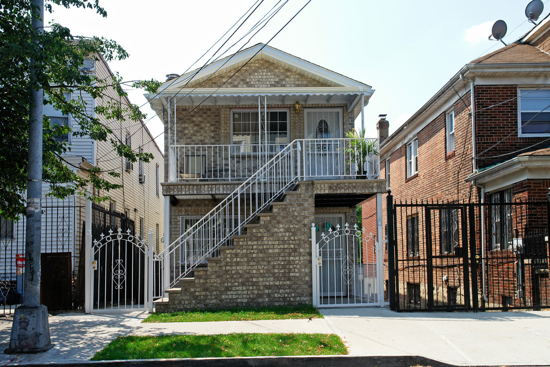 1768 Gleason Ave in Bronx, NY - Building Photo