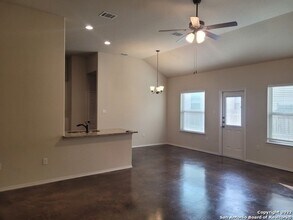 1137 Stanley Wy in Seguin, TX - Building Photo - Building Photo