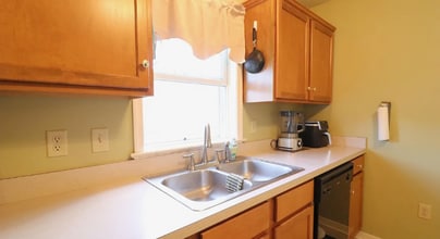 641 Chickadee Dr in Lititz, PA - Foto de edificio - Building Photo