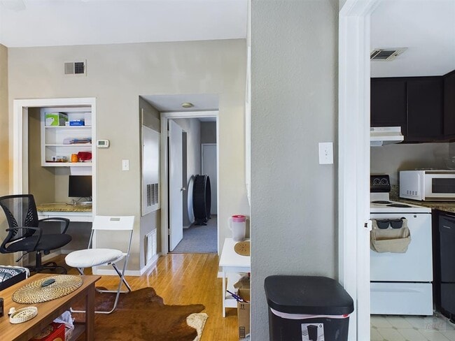 3000 Guadalupe St in Austin, TX - Building Photo - Building Photo