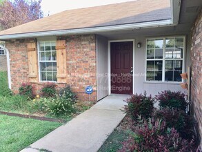 4433 W Cheyenne Dr in Fayetteville, AR - Building Photo - Building Photo