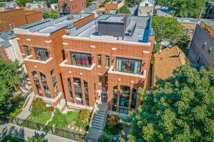 877 W Lill Ave, Unit 2 in Chicago, IL - Building Photo