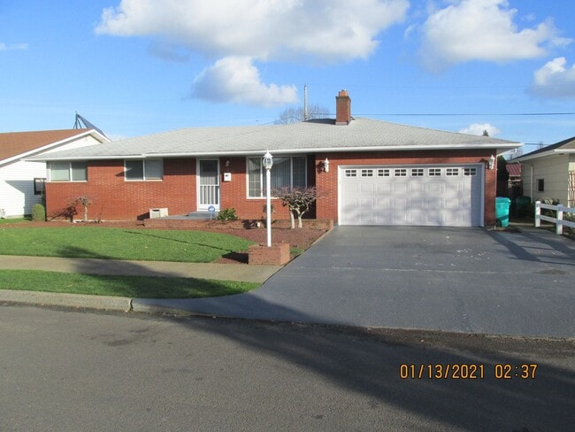 property at 718 NE 106th Pl