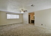 13915 Roundstone Ln photo'