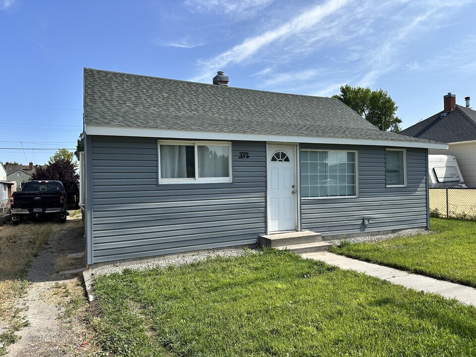 332 Center St W in Kimberly, ID - Building Photo