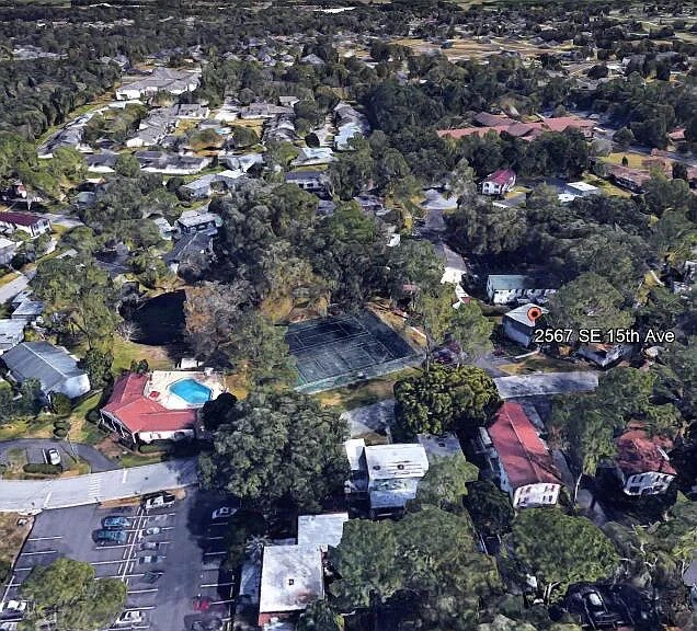 2567 SE 15th Ave in Ocala, FL - Foto de edificio - Building Photo