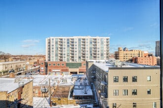 6149 N Broadway in Chicago, IL - Building Photo - Building Photo