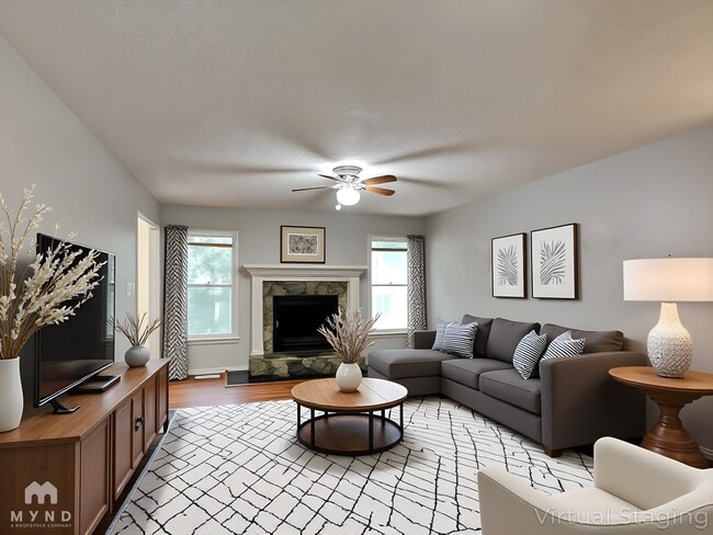 303 Indian Springs Dr in Knightdale, NC - Foto de edificio - Building Photo