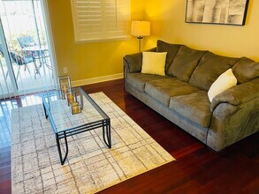 92-1498 Aliinui Dr in Kapolei, HI - Foto de edificio - Building Photo