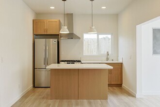 6983 Florey St in San Diego, CA - Building Photo - Building Photo