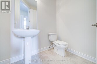 3039 Perkins Way in Oakville, ON - Building Photo - Building Photo