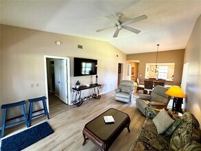 4644 Weybridge St in Sarasota, FL - Building Photo - Building Photo