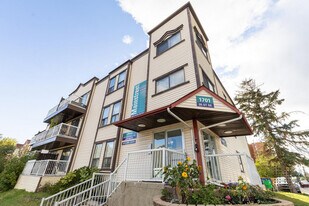 International Ave Apartments in Calgary, AB - Building Photo