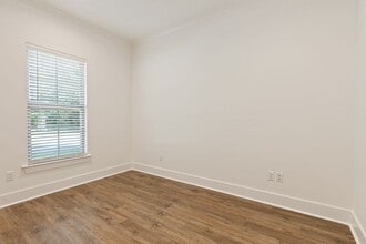 411 Curtis St in Lafayette, LA - Building Photo - Building Photo