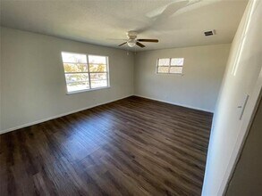 1016 W Gandy St in Denison, TX - Building Photo - Building Photo