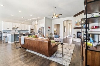 847 Longbranch Way in Aubrey, TX - Building Photo - Building Photo