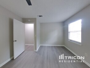 3572 Raymur Villa Dr in Jacksonville, FL - Building Photo - Building Photo