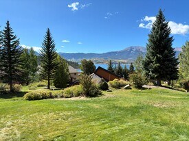 374 B Ensign Dr in Dillon, CO - Building Photo