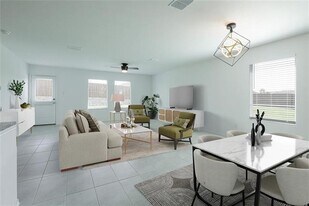 1900 Hughes St in McKinney, TX - Building Photo