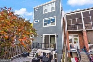 1225 Park Rd NW in Washington, DC - Building Photo