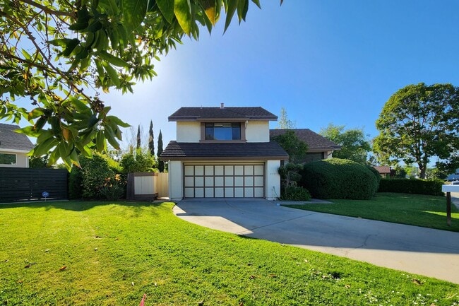 577 Seahorse Ln in Redwood City, CA - Building Photo - Building Photo