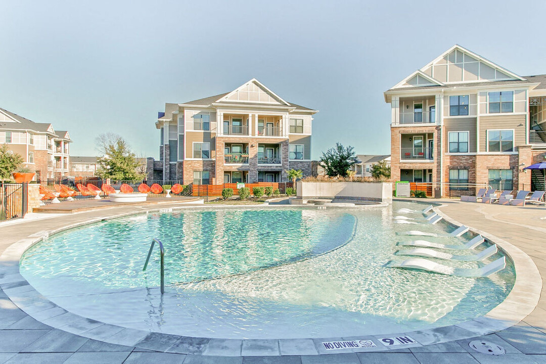 Watervue Apartment Homes in Keller, TX - Foto de edificio