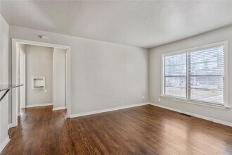 1217 N Blackwelder Ave, Unit 2 in Oklahoma City, OK - Foto de edificio - Building Photo